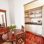 Relais Casali Della Cisterna Otel