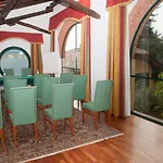 Otel Relais Casali Della Cisterna