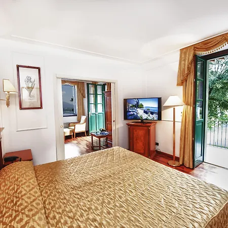 Relais Casali Della Cisterna 3*