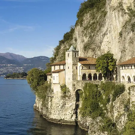 Relais Casali Della Cisterna 3*