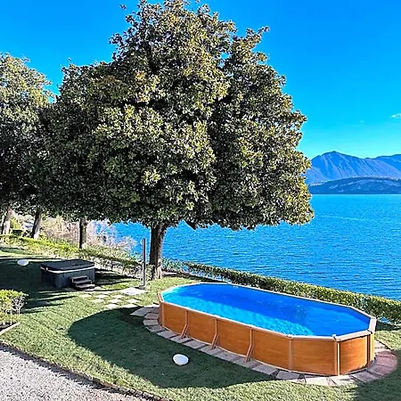 Отель Relais Casali Della Cisterna