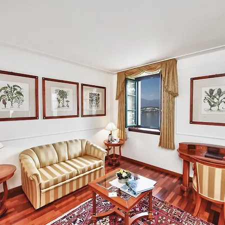 Relais Casali Della Cisterna Otel