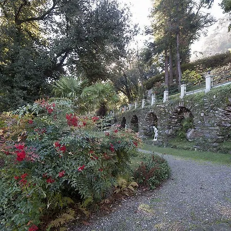Relais Casali Della Cisterna Hotel