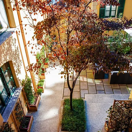 Relais Casali Della Cisterna Otel 3*