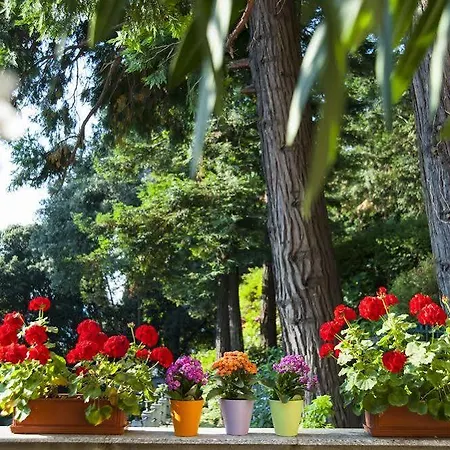 Relais Casali Della Cisterna Hotel