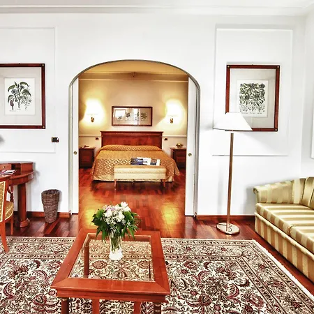 Hotel Relais Casali Della Cisterna 3*